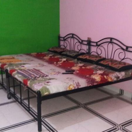 קלנגוטה Fernandes Guest House מראה חיצוני תמונה